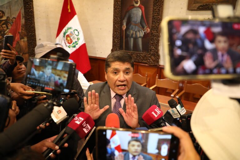 ALCALDE011A1534.JPG