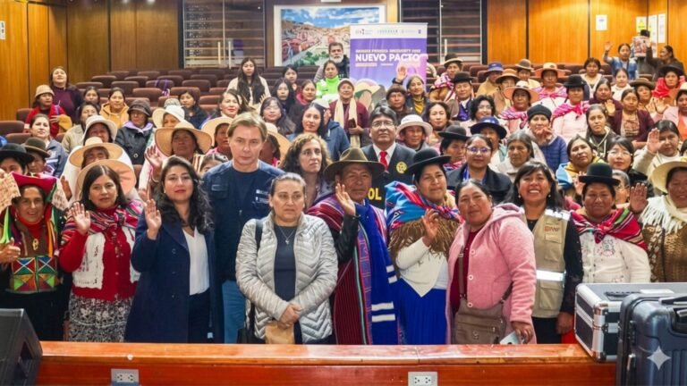 Mujeres originarias de Puno impulsan nuevo pacto social inclusivo