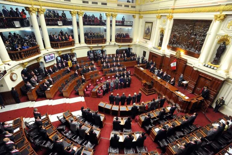 Vista_panorámica_del_Hemiciclo_de_sesiones_del_Congreso_del_Peru