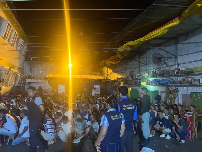 Policía penal