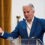 ALvaro Vargas llosa