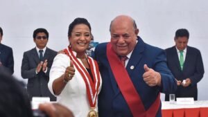 Gobernadora de Tacna retira a funcionarios