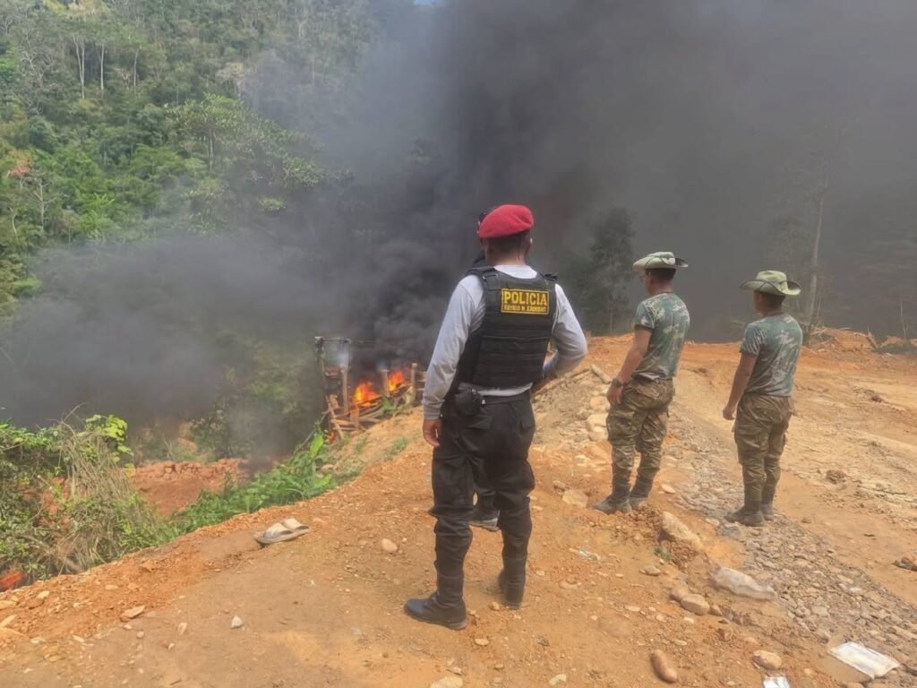 Minería ilegal en Selva de Puno